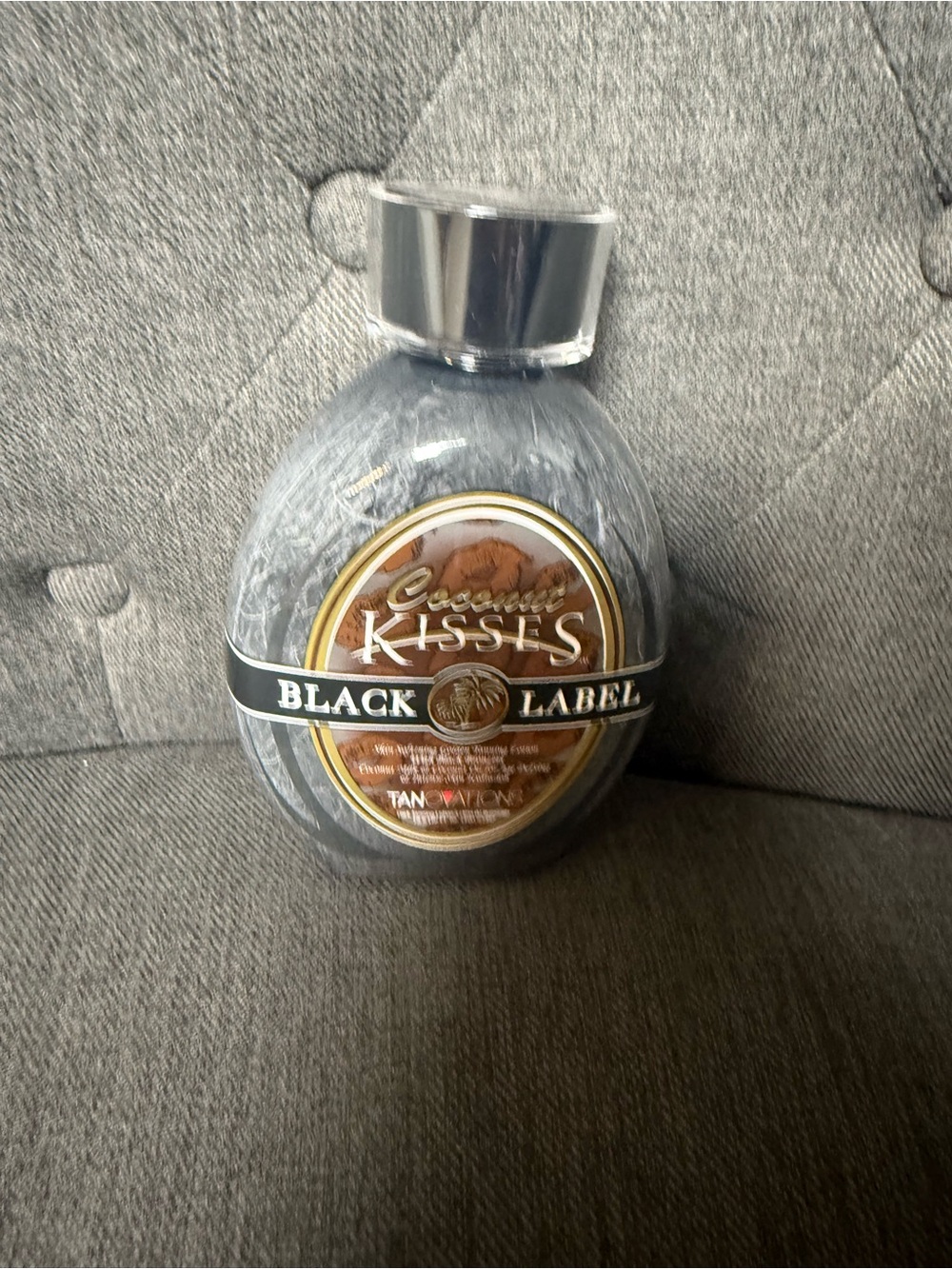 Kiss Black Label Women’s Bath & Body Lotion - Black